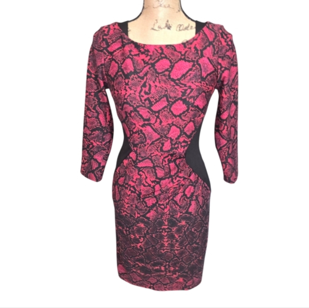 Antonio Melani Pink Black Snakeskin Sheath Dress Size 0 Bodycon 3/4 Sleeve Midi‎